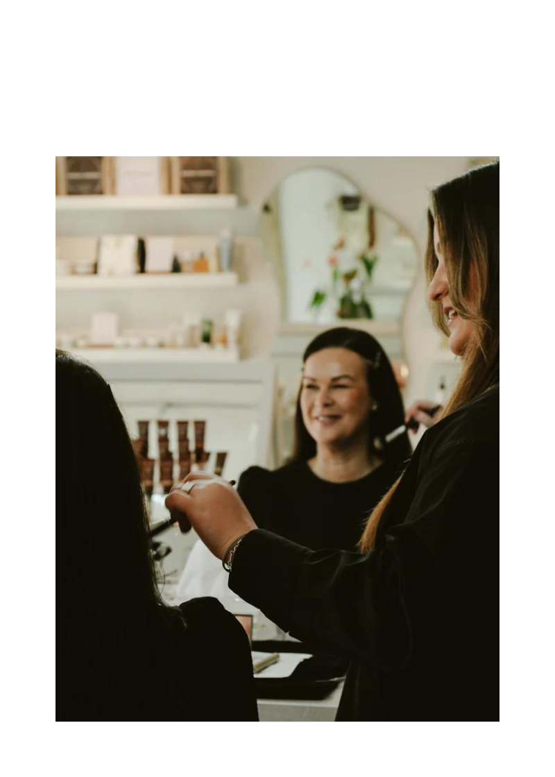 BOOK YOUR MAKEUP PARTY AT BÆR.