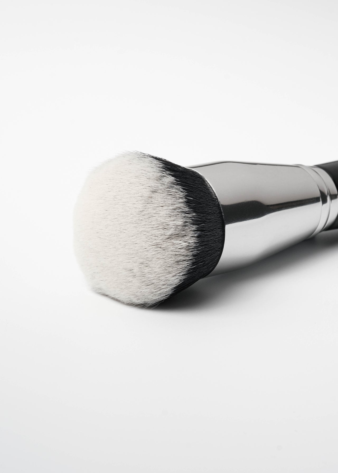 BÆR. Makeup Brush No.02