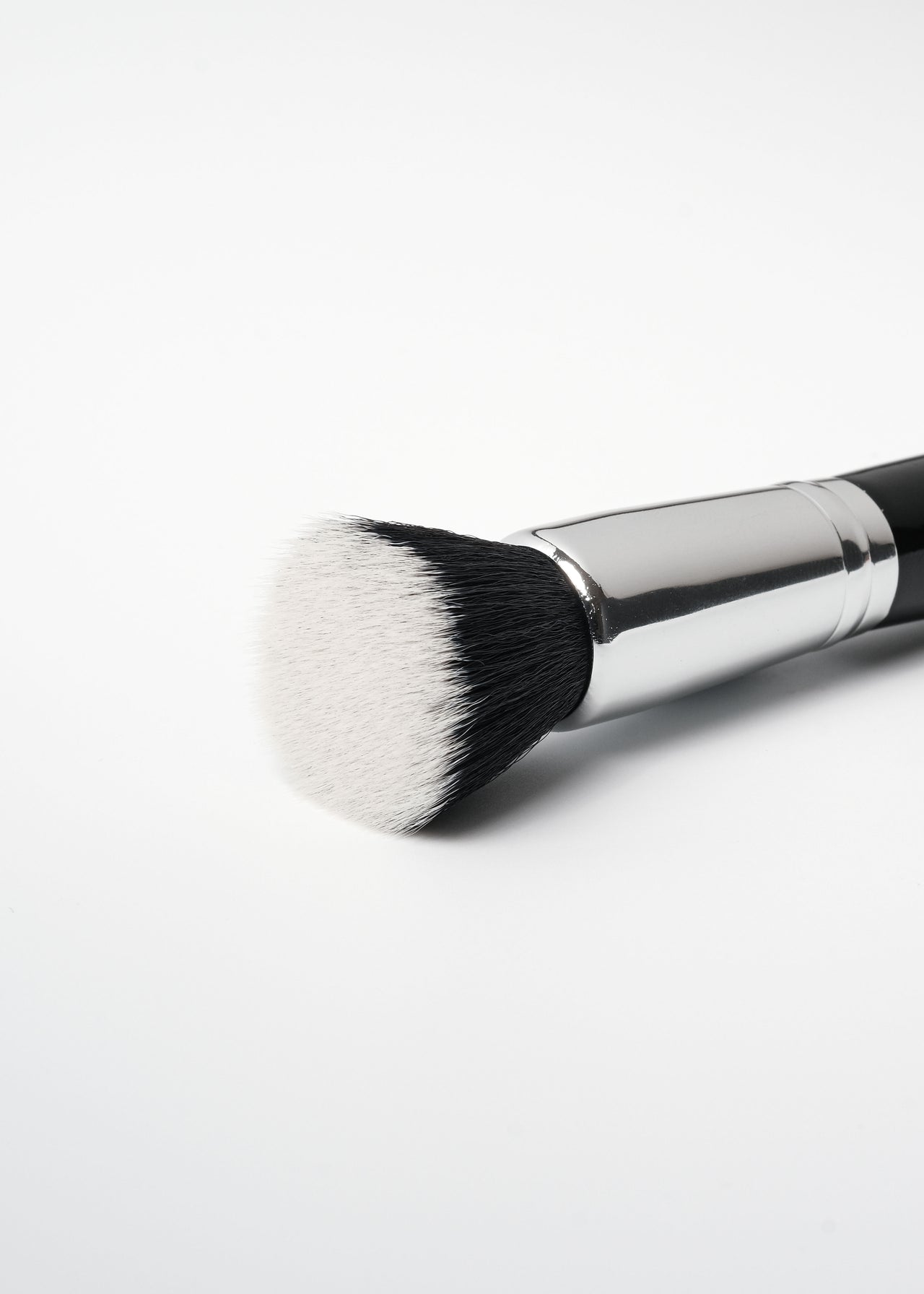 BÆR. Makeup Brush No.05