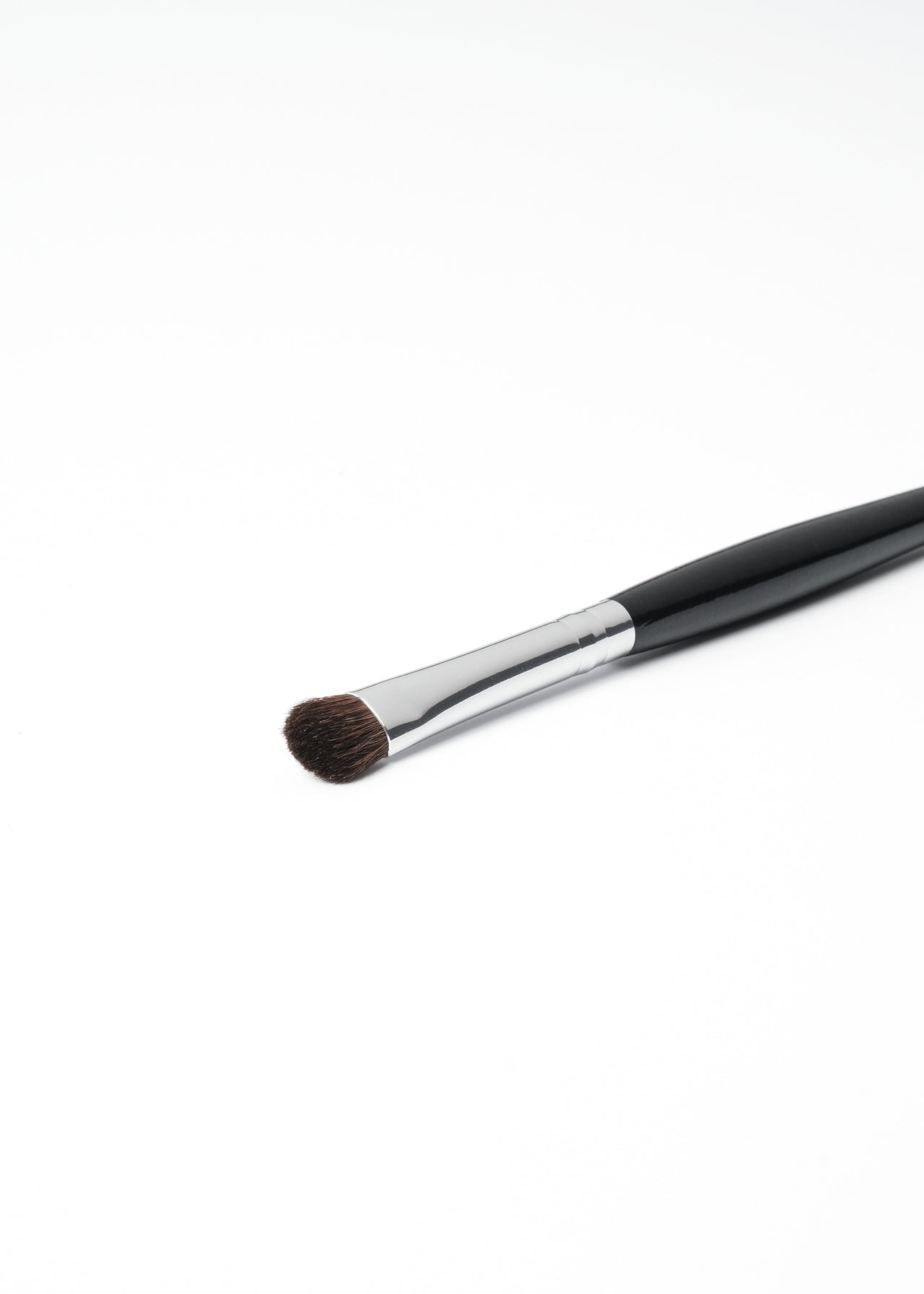 BÆR. Makeup Brush No.32